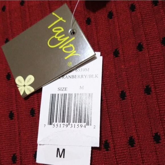 Taylor Short Sleeves Red & Black Dot Knit Sweater Dress Size Medium (M) - Picture 6 of 9